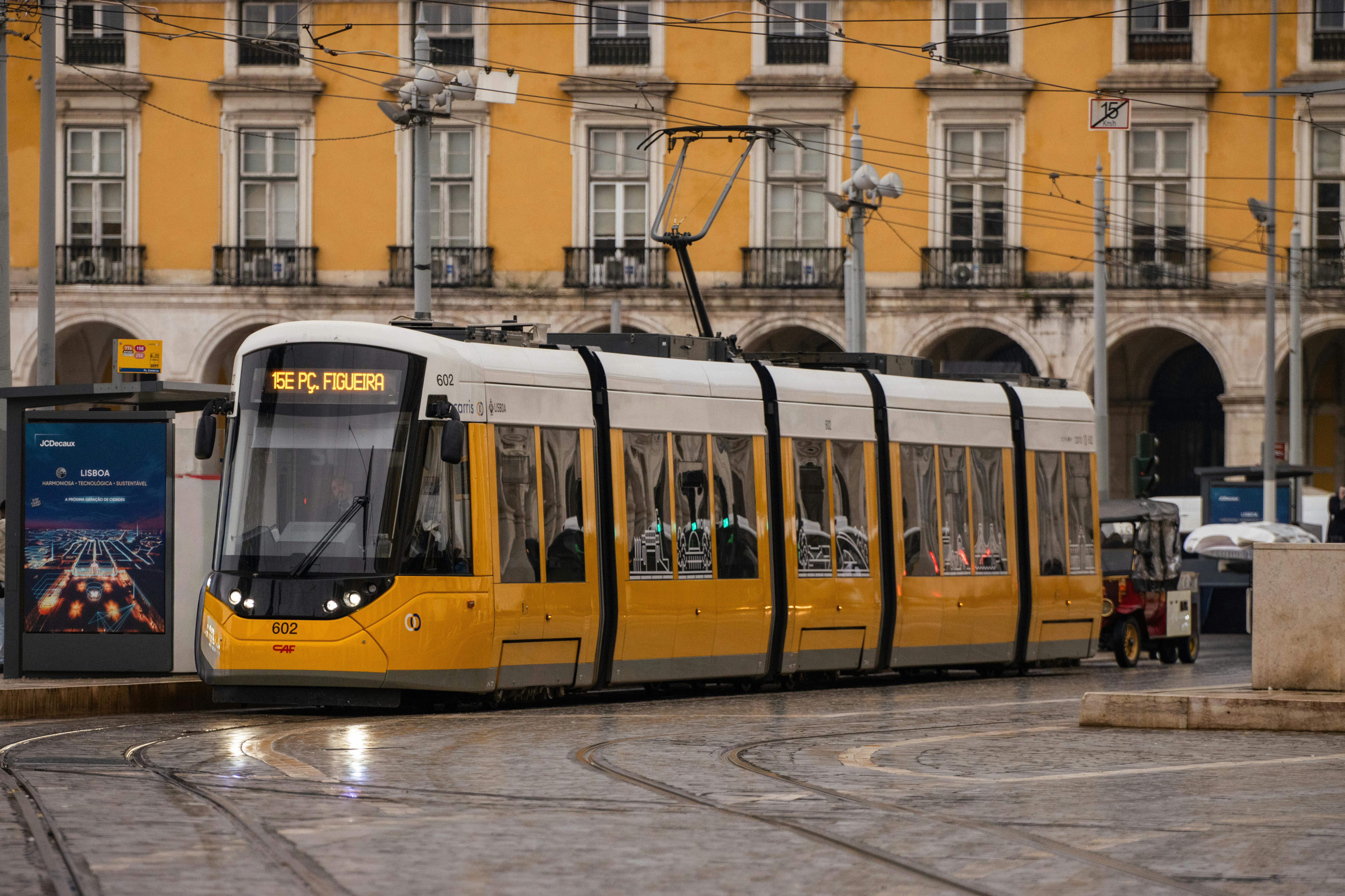 Lisbon Travel Guide Praca do Comercio